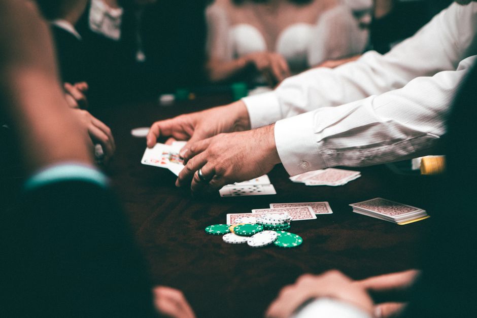 The Real Math Behind Online Slots: RTP, Variance, and Hit Frequency