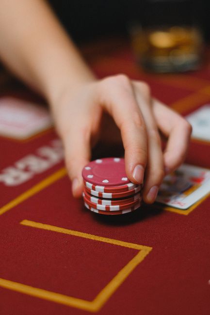 The Real Math Behind Slots, Poker and Sports Betting